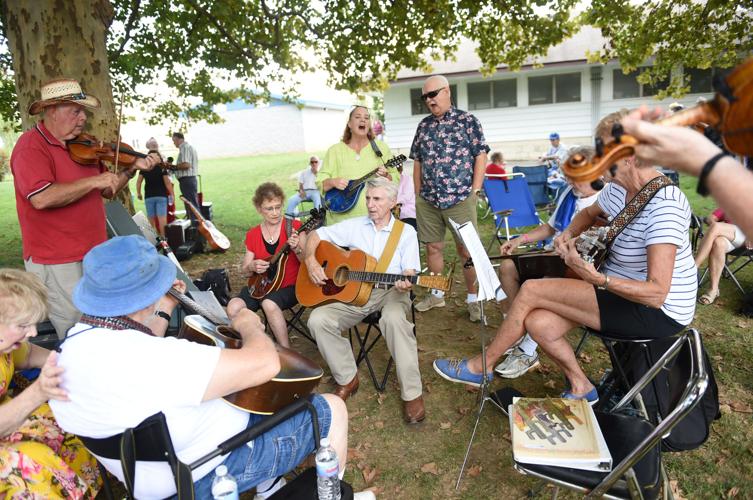 Fiddlers Picnic wraps up New Holland’s summer entertainment Local