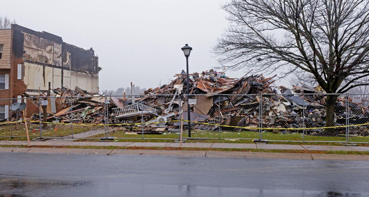 Kensington Apartment Building Destroyed In Friday S Fire Has Been Demolished Displaced Are Being Relocated Local News Lancasteronline Com
