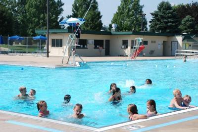 pool manheim community lancasteronline swimmers sunny enjoy august lancaster