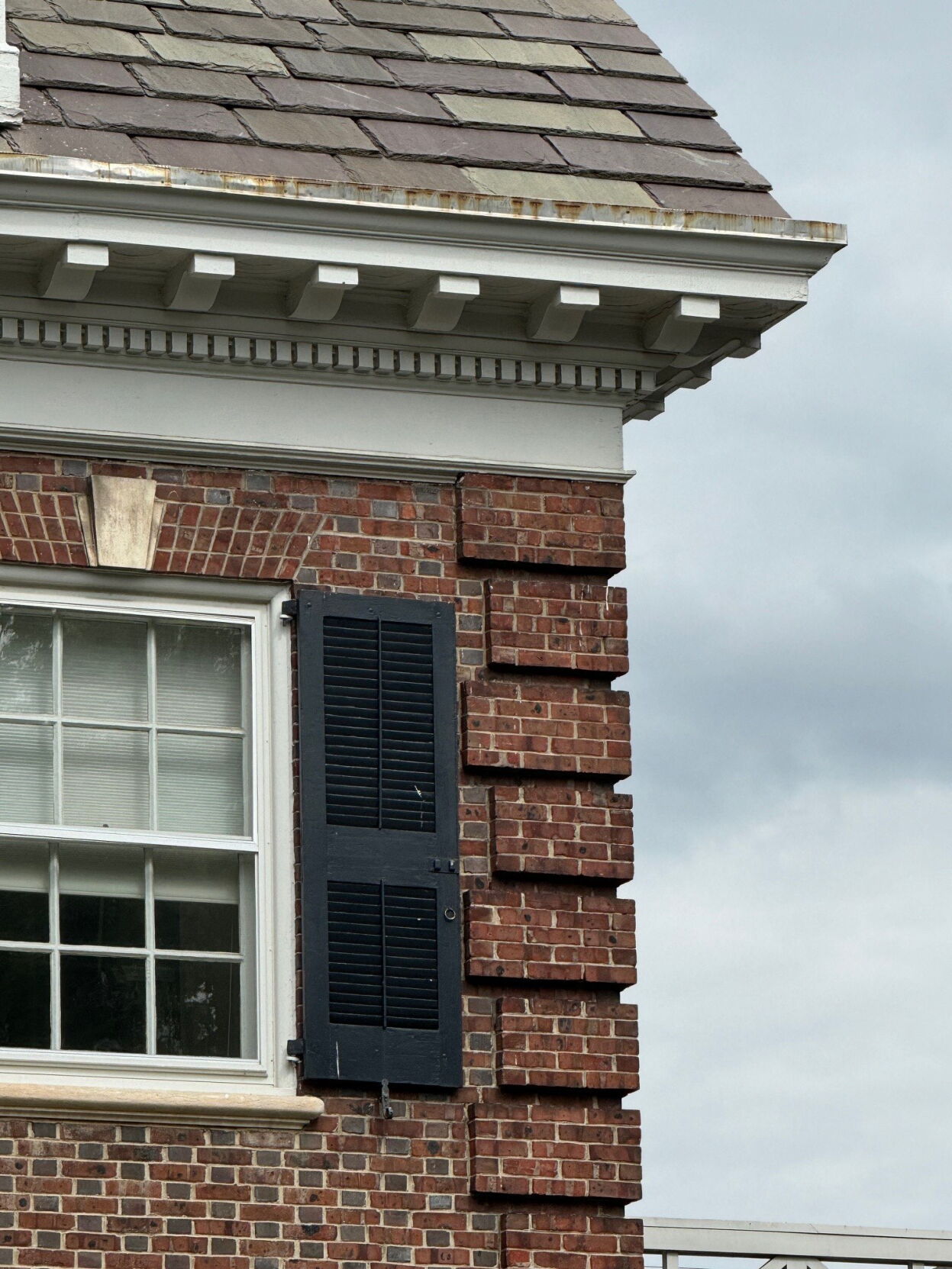 'Q' is for quoin, contrasting blocks on corners of Lancaster buildings ...