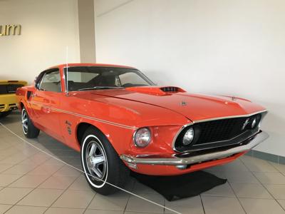 6 Generations Of Ford Mustangs In New Exhibit At Hershey S Aaca