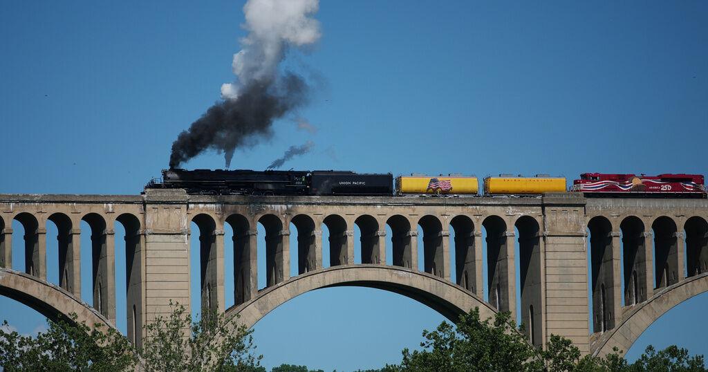 Big Boy No. 4014, world’s largest operating steam locomotive, to stop in Lebanon County