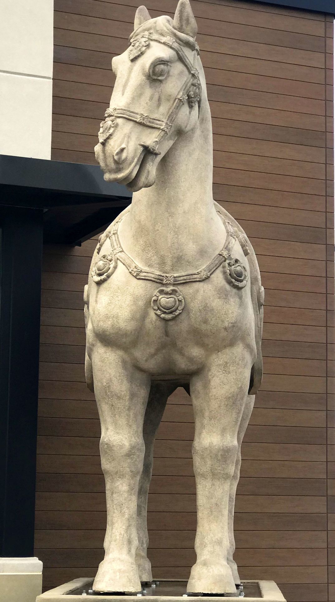 pf changs horse statue for sale