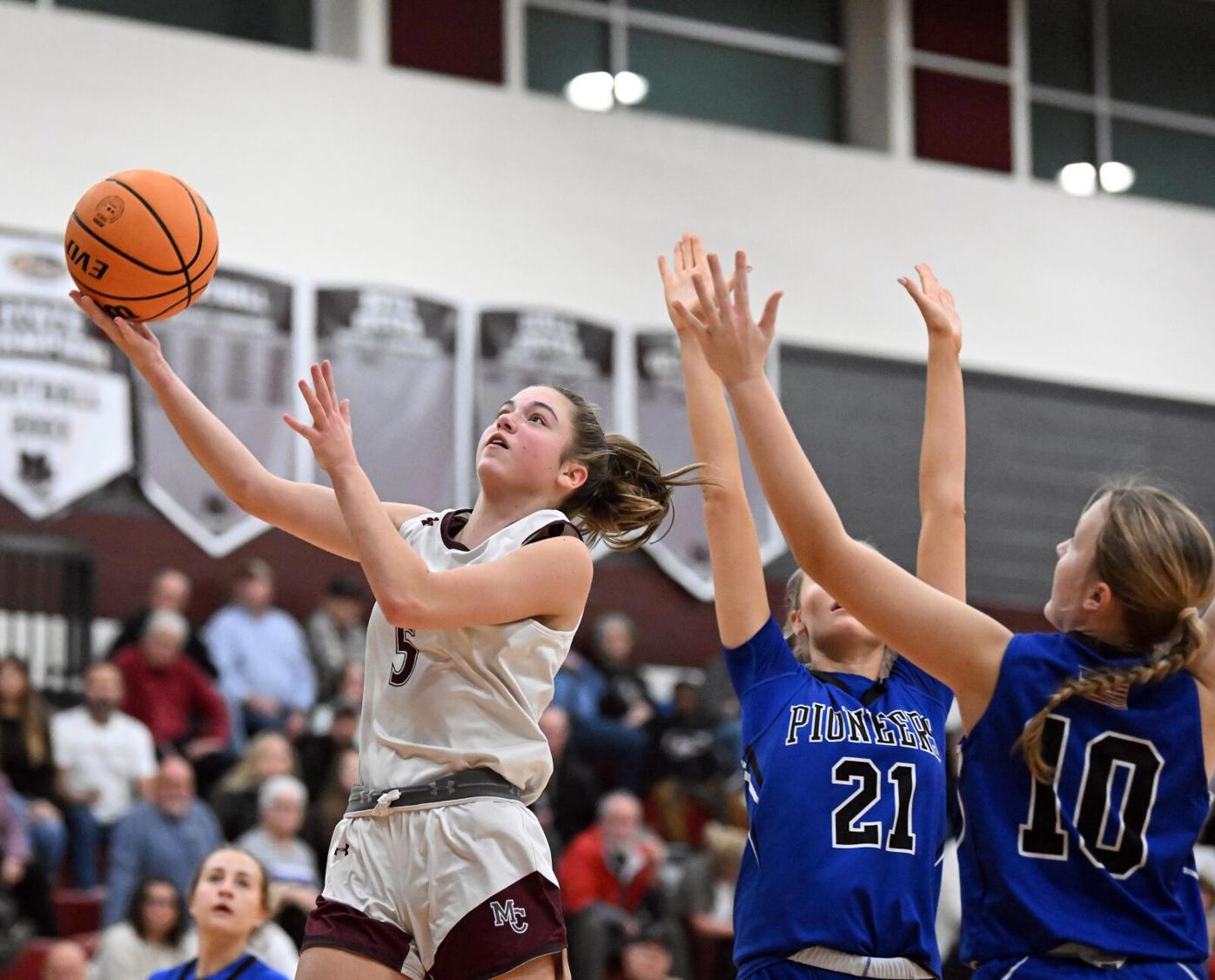 Picture of Lucas Adams in Liv and Maddie (Season 3) - TI4U1472803636.jpg |  Teen Idols 4 You, image size:1396x1126