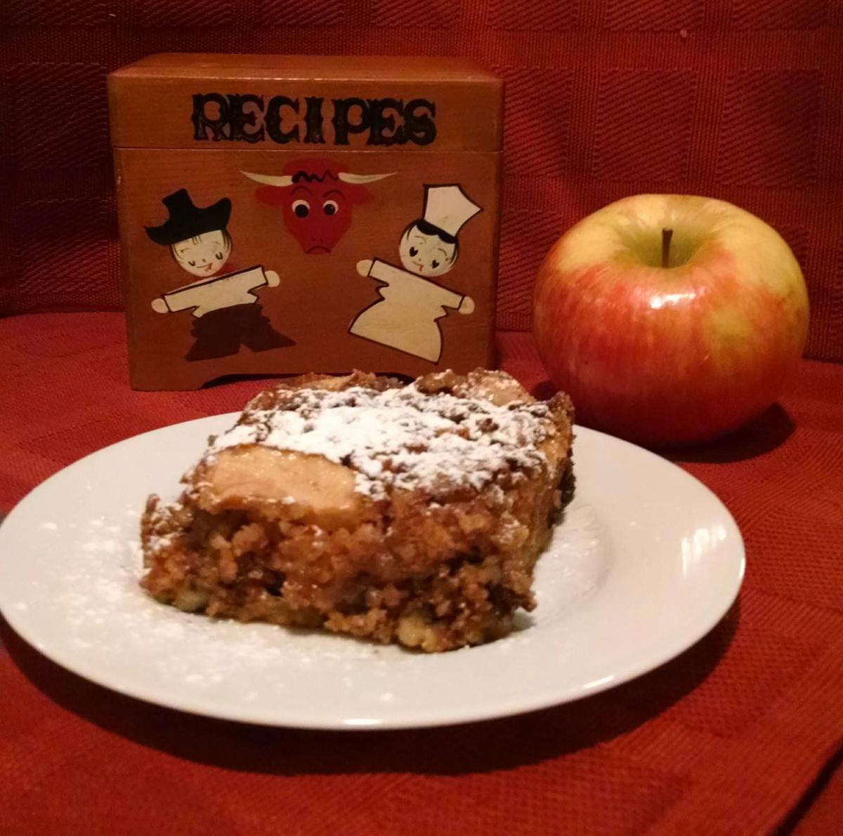 The Press Table A Pa Dutch Jewish Apple Cake Food Lancasteronline Com