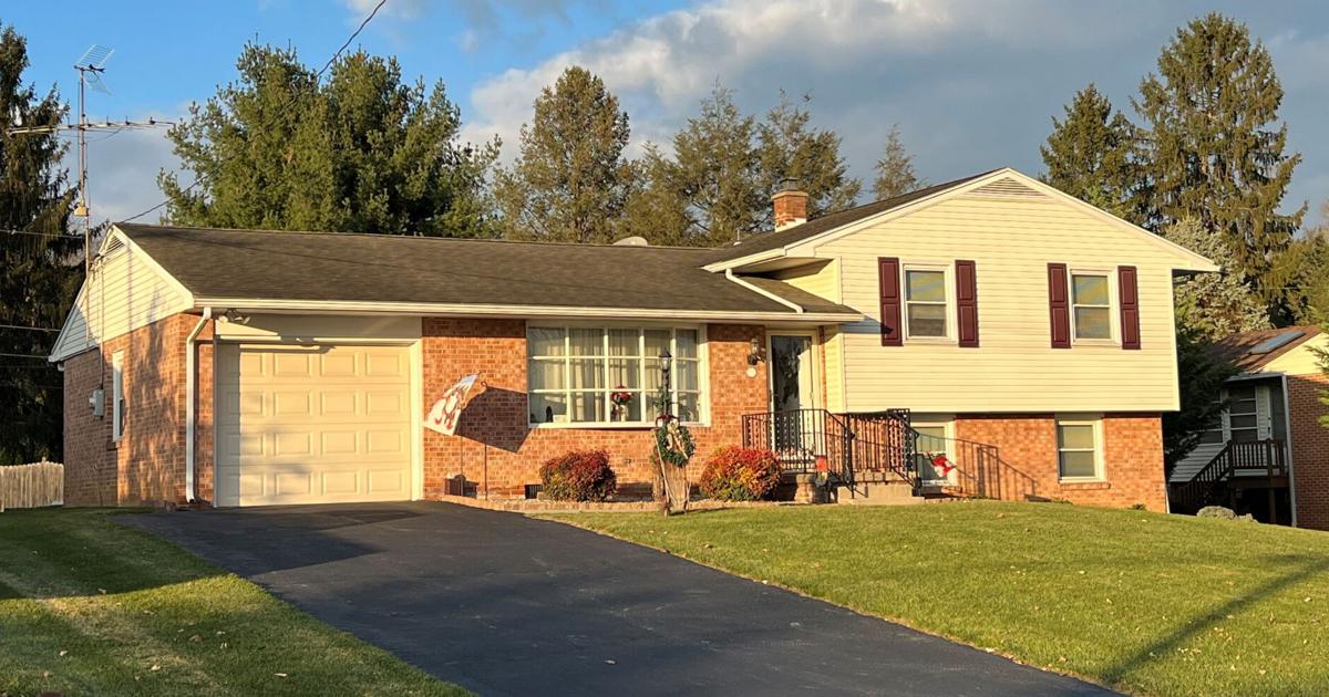 Bi-level, split-level homes offered hybrid design in Lancaster from ...