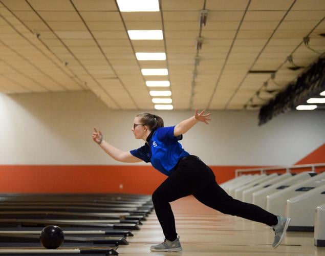 Lancaster Mennonite vs. Lampeter-Strasburg - L-L league bowling