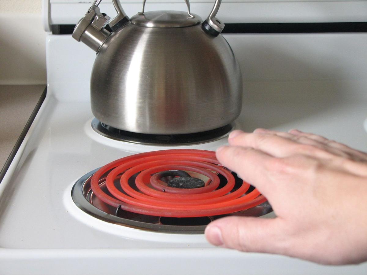 How to 4 precautions to avoid kitchen burns Life & Culture How to 4 precautions to avoid kitchen burns Life & Culture