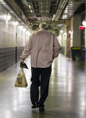 Glamorosi : Phillies' Charlie Manuel Hosts Last Radio Gig; Cole