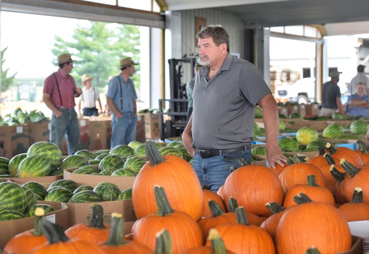 A day at Weaverland and Leola produce auctions [photo slideshow