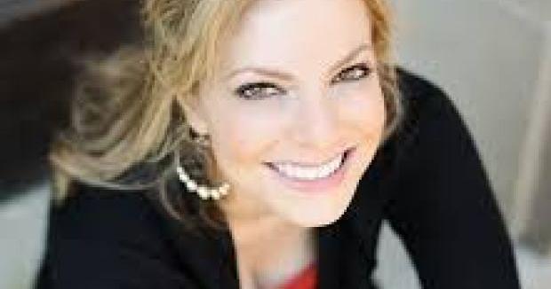 Amy Lutz, anchor at Fox 43