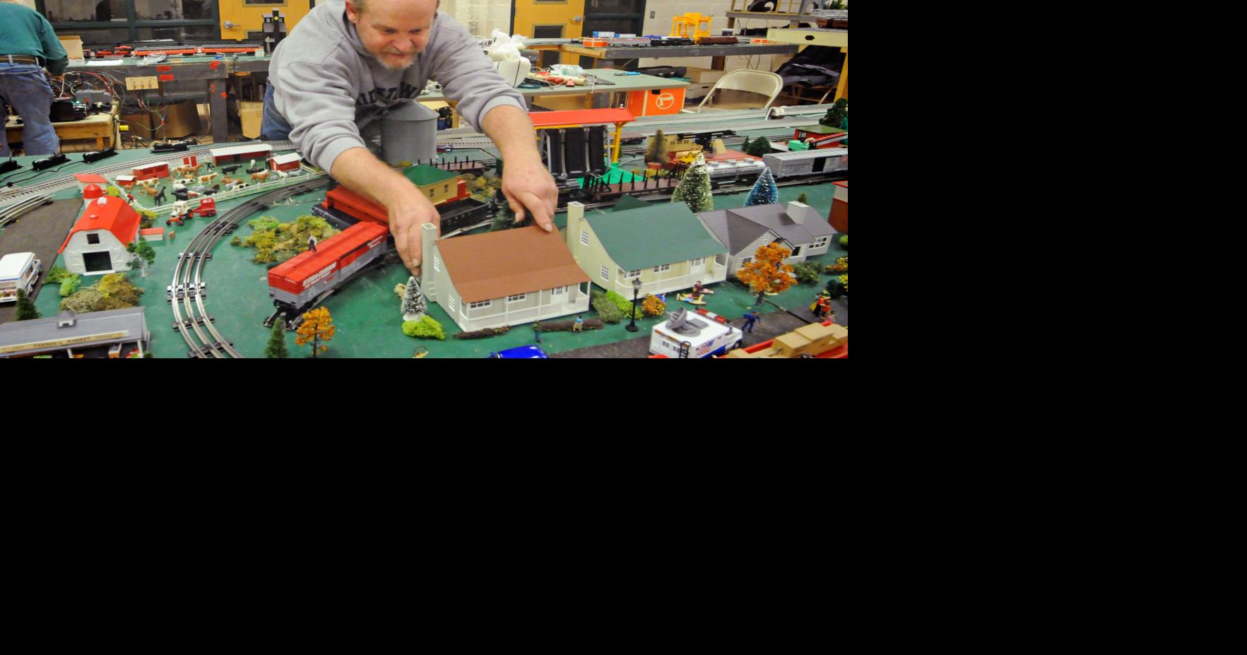 All aboard: holiday train display returns to Elizabethtown Public ...