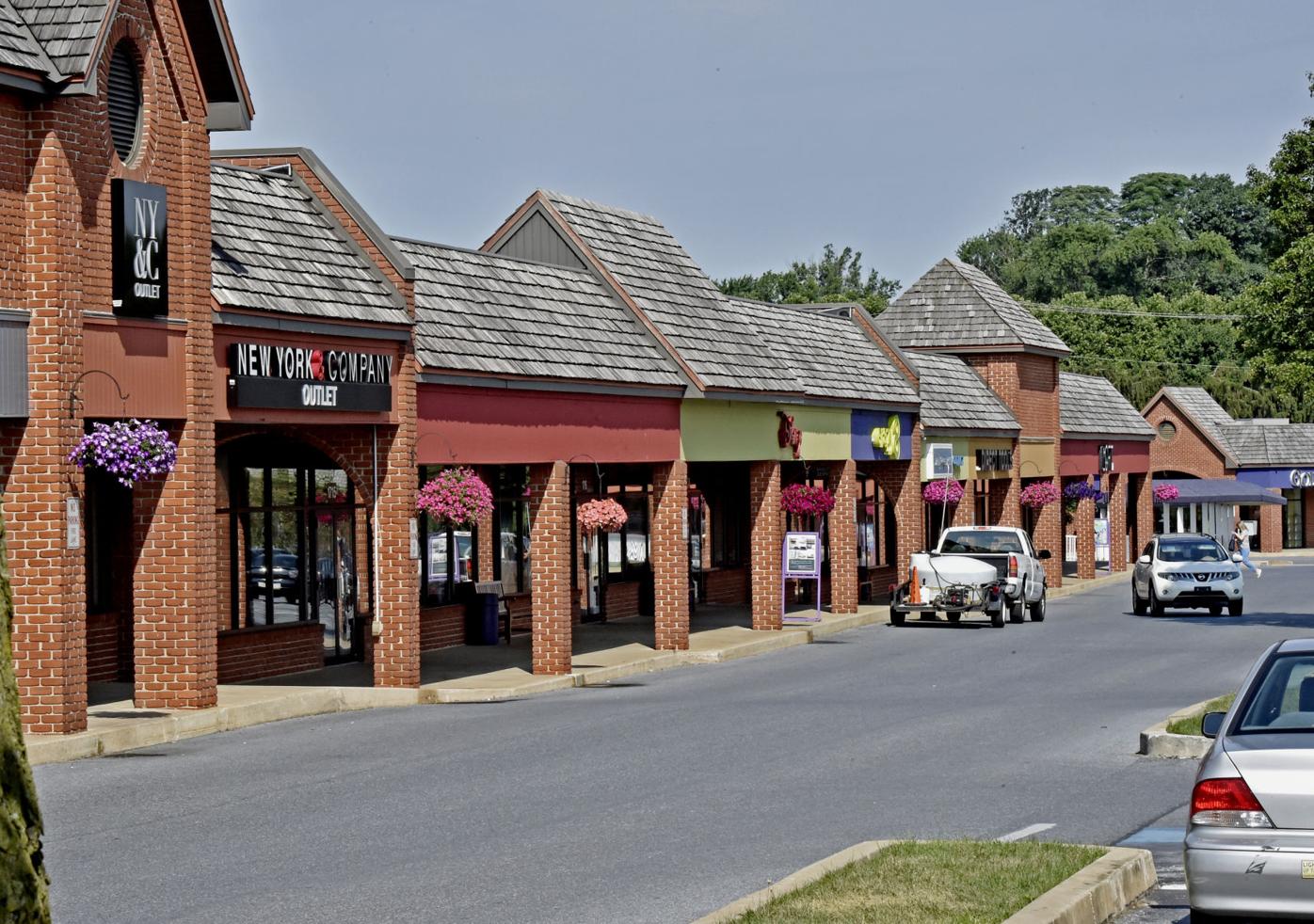 Rockvale Outlets defaults on 92.4M mortgage, transferred to CWCapital