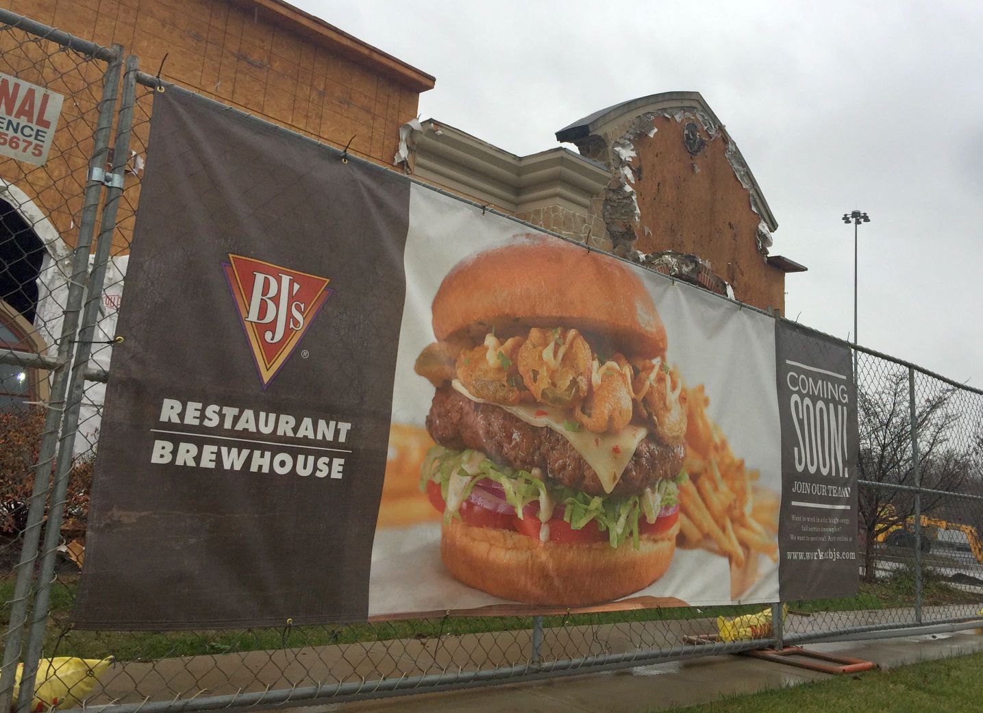 BJ's Restaurant & Brewhouse To Open Near Park City Center By Early ...