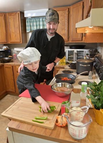 Connecting by way of cooking: Ronks chef teaches 4-year-old son within the kitchen and bonds with on-line neighborhood | Meals