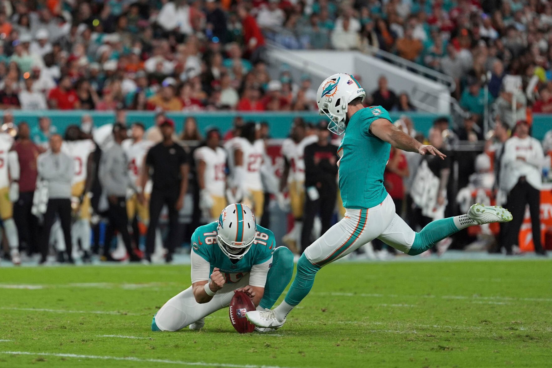 Dolphins Keep Playoff Hopes Alive With 29-17 Win Over 49ers, Who Were ...