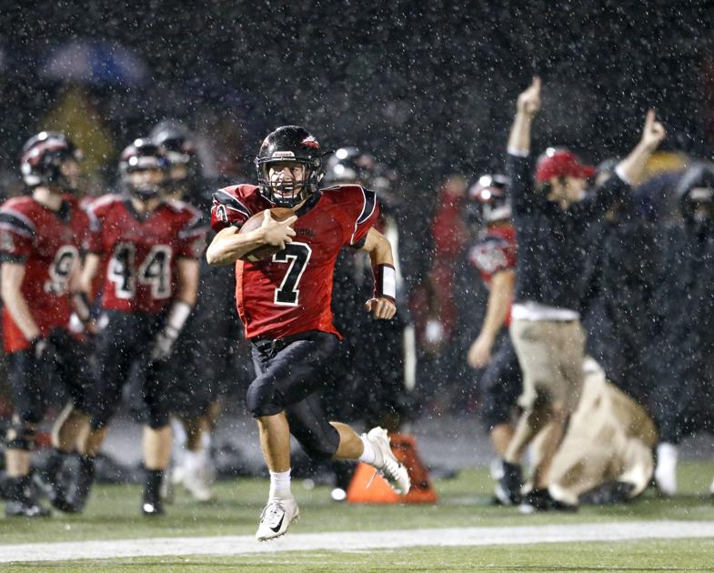 Warwick Honors Classmates With Program S First District Playoff
