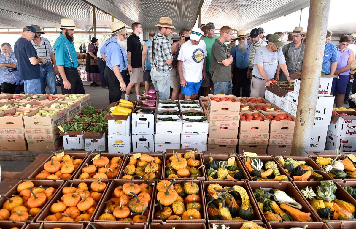 A day at Weaverland and Leola produce auctions [photo slideshow