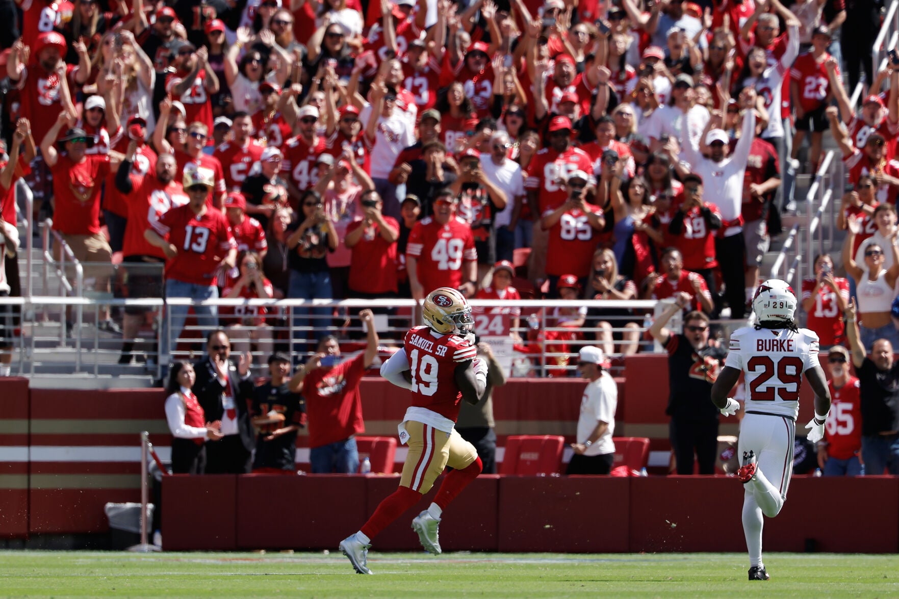 The 49ers dial up a hook-and-ladder play to open scoring against