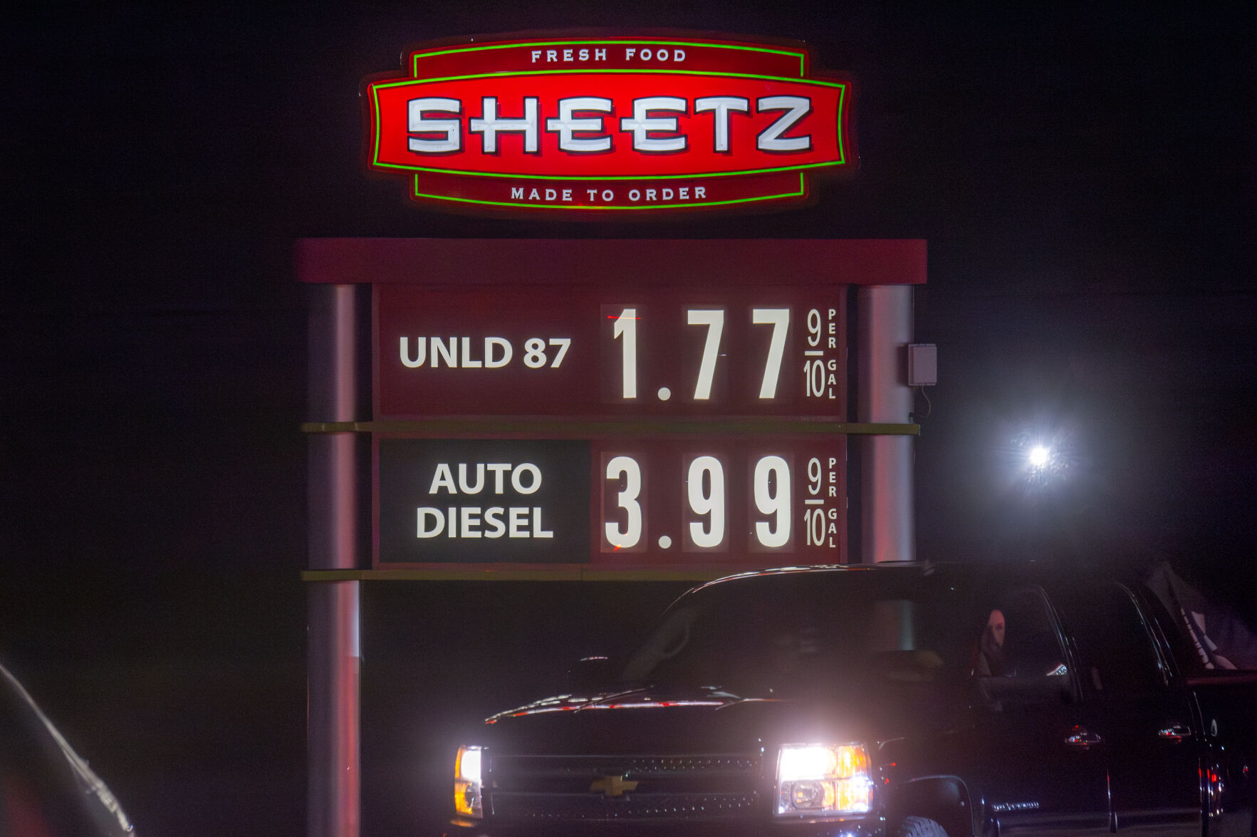 Motorists flock to Sheetz to buy gas for $1.776 a gallon on ...