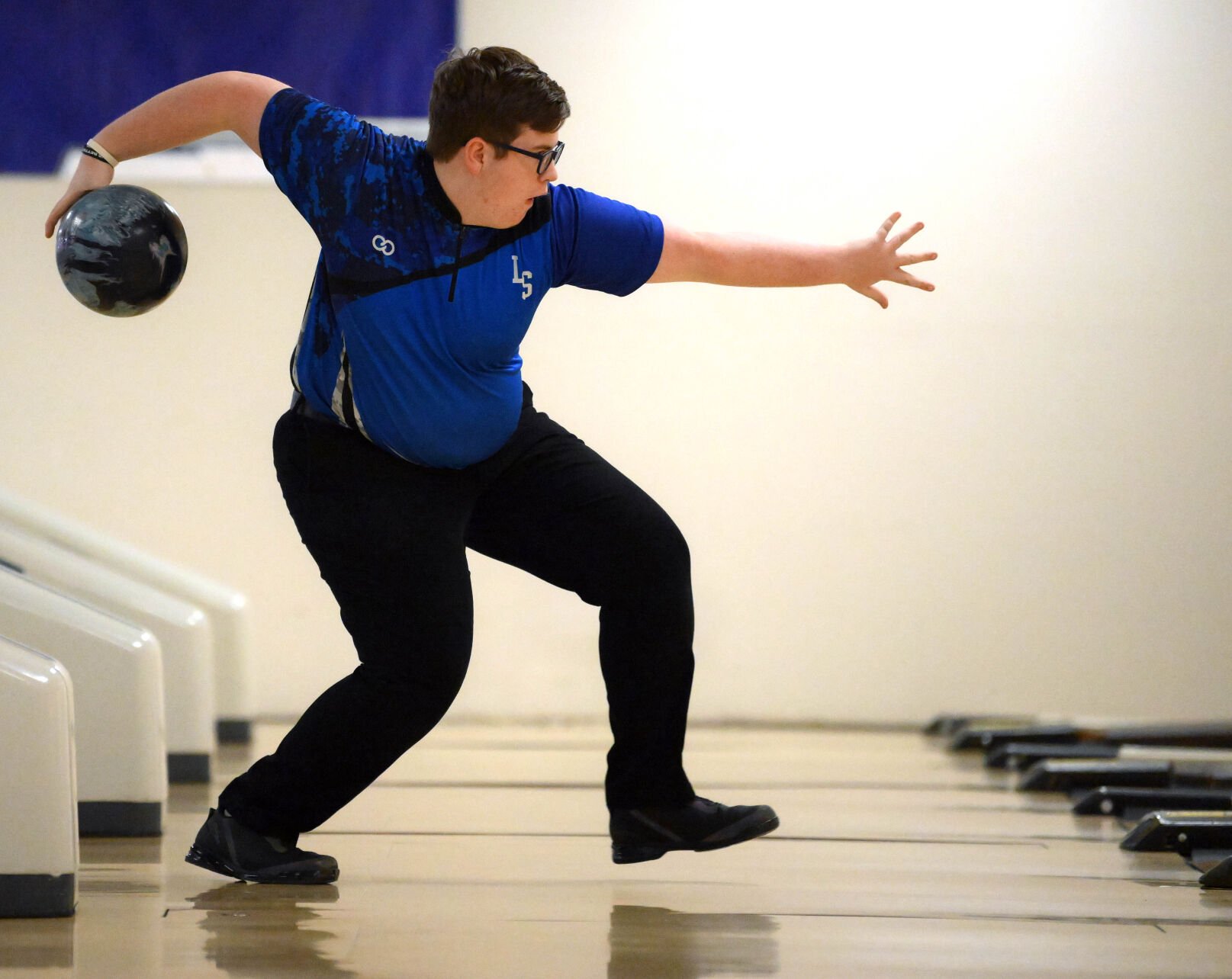 Lancaster Mennonite vs. Lampeter-Strasburg - L-L league bowling