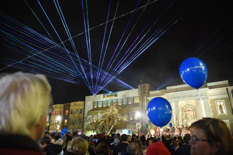 Photos Ephrata Tree Lighting and Santa Arrival Local News