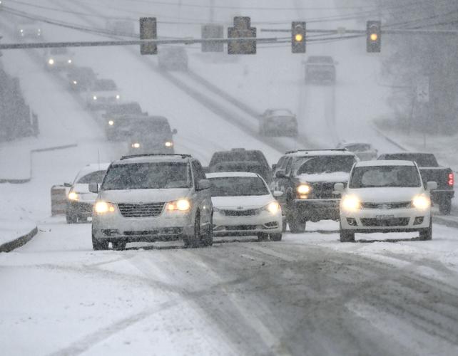 First snowfall of 2023 hits Lancaster County [photos] Local News