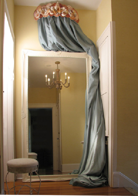 Crowning touch coronas add flair elegance and drama  lifestyle Crowning touch coronas add flair elegance and drama  lifestyle