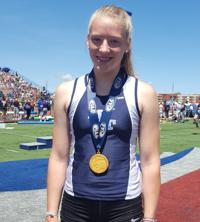 Manheim Township's Sydney Horn wins state pole vault title on first day