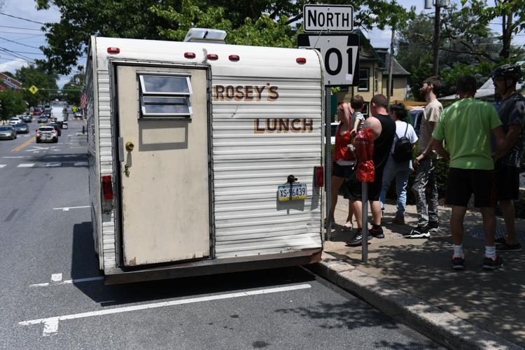 Roseys Lunch 002.JPG