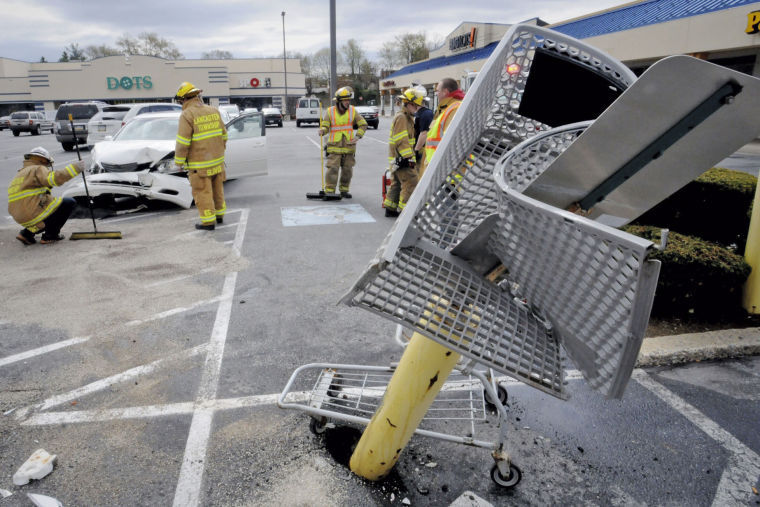 Car Crashes Into Car Shopping Cart And Post In Parking Lot News Lancasteronline Com