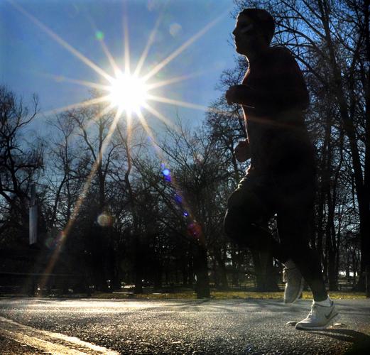 Experts offer advice for folks with winter blues