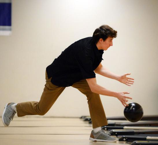 Lancaster Mennonite vs. Lampeter-Strasburg - L-L league bowling