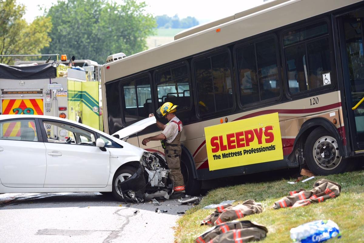 At least 5 injured in bus crash on Oregon Pike Local News