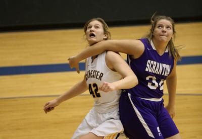 College Scene Manheim Township Grad Leslie Leads Way At Rochester