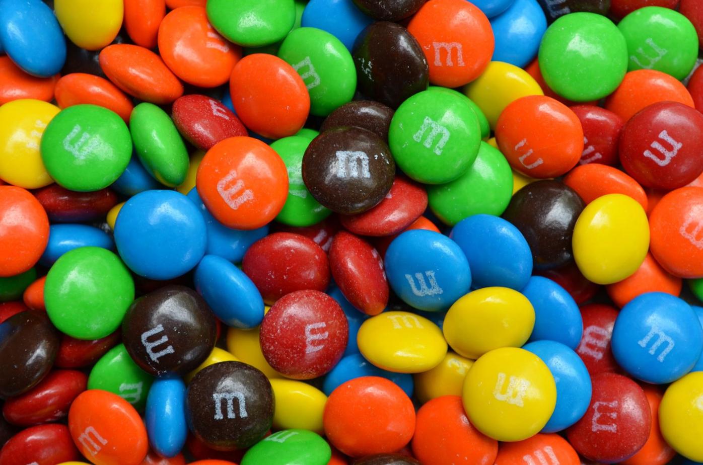 Is red food dye made from bugs? Where did red M&M's go in the '80s?, Food