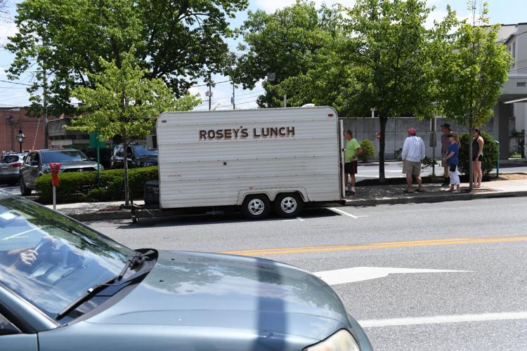 Roseys Lunch 006.jpg