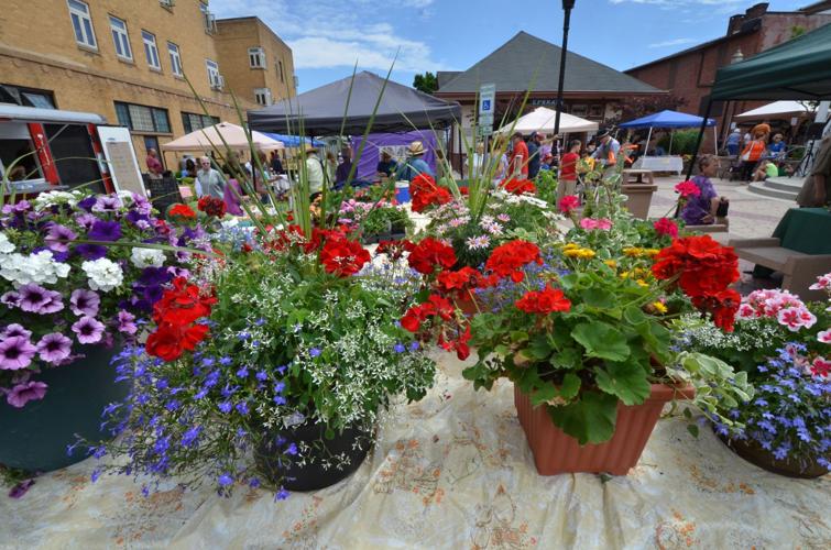 Ephrata rebrands monthly market, incorporates activities and themes Life & Culture