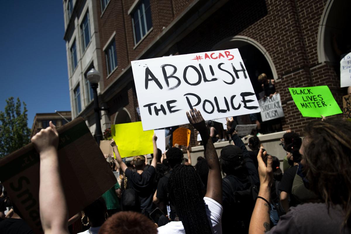 More Than 1 000 Protest George Floyd S Death In Lancaster City Saturday Local News Lancasteronline Com