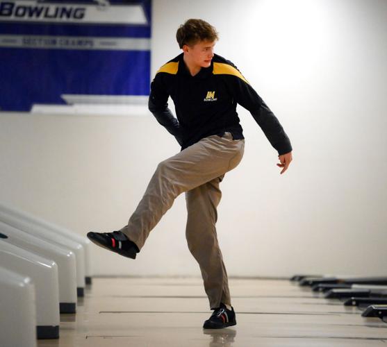 Lancaster Mennonite vs. Lampeter-Strasburg - L-L league bowling