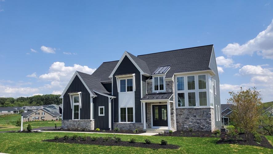 1016 Valley Crossing Drive, Lititz