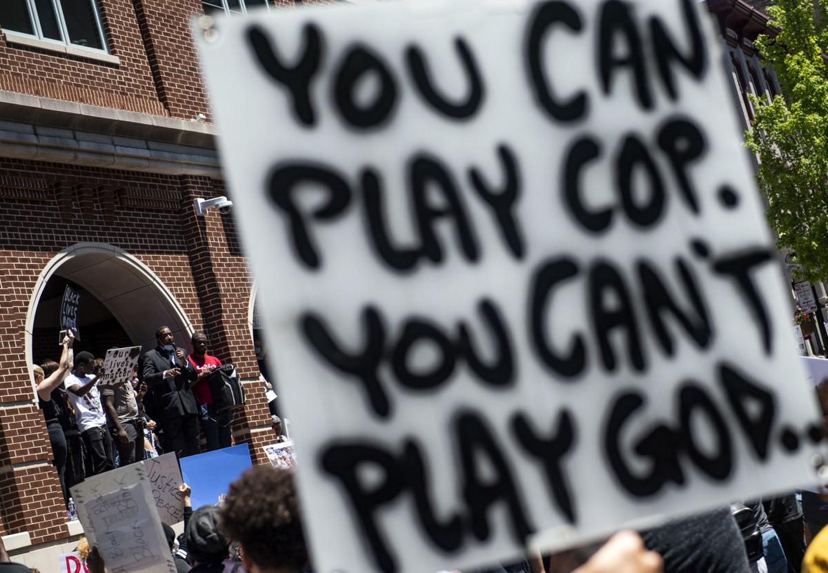 More Than 1 000 Protest George Floyd S Death In Lancaster City Saturday Local News Lancasteronline Com
