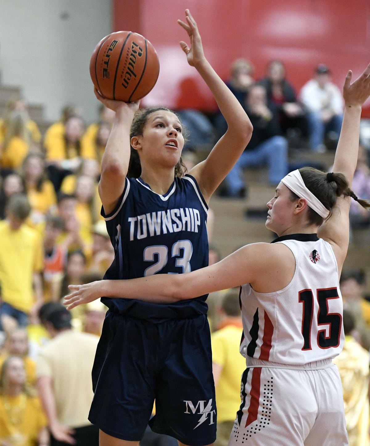 Manheim Township Girls Turn Up Defensive Pressure Race Past Warwick In L L League Crossover Opener Sports Lancasteronline Com