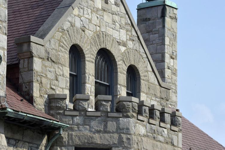 Roslyn mansion, Hamilton Club examples of chateauesque style in