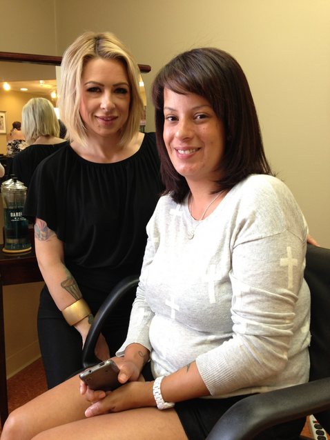Beauty Stylists Help Formerly Homeless Young Mom With Makeover For Her New Job Lifestyle Lancasteronline Com