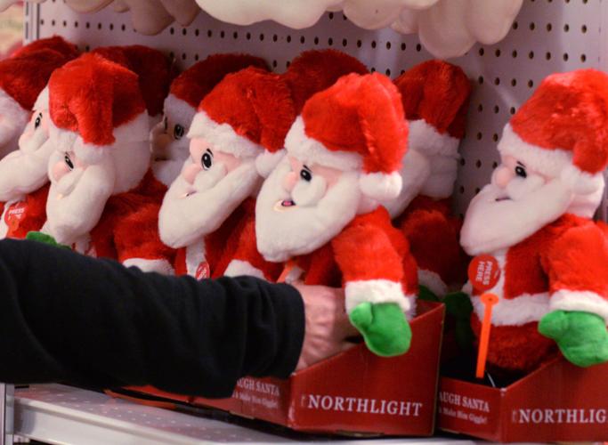 Families enjoy low pressure, big deals on dayafterChristmas shopping