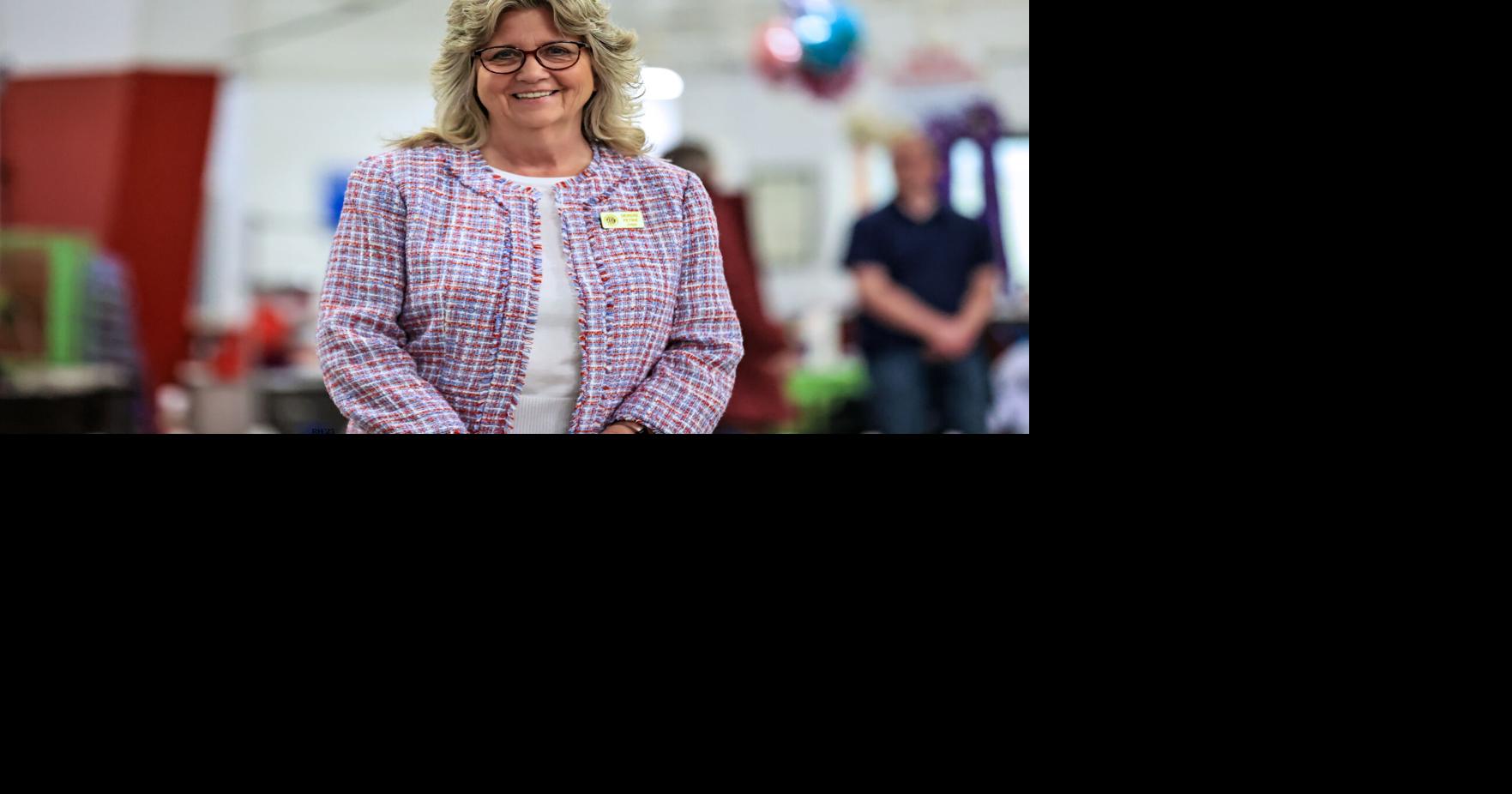 Gordonville dog show judge sized up canines at National Dog Show, on TV Thanksgiving Day