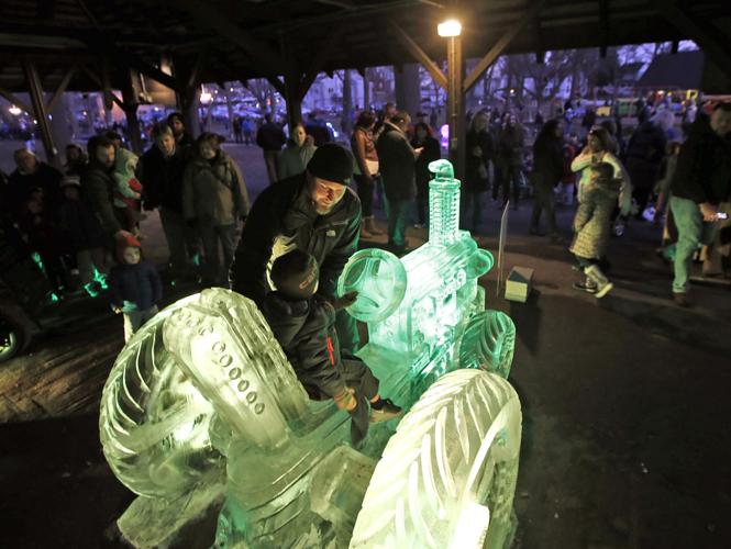 Crowds admire over 40 ice sculptures during first night of Lititz Fire