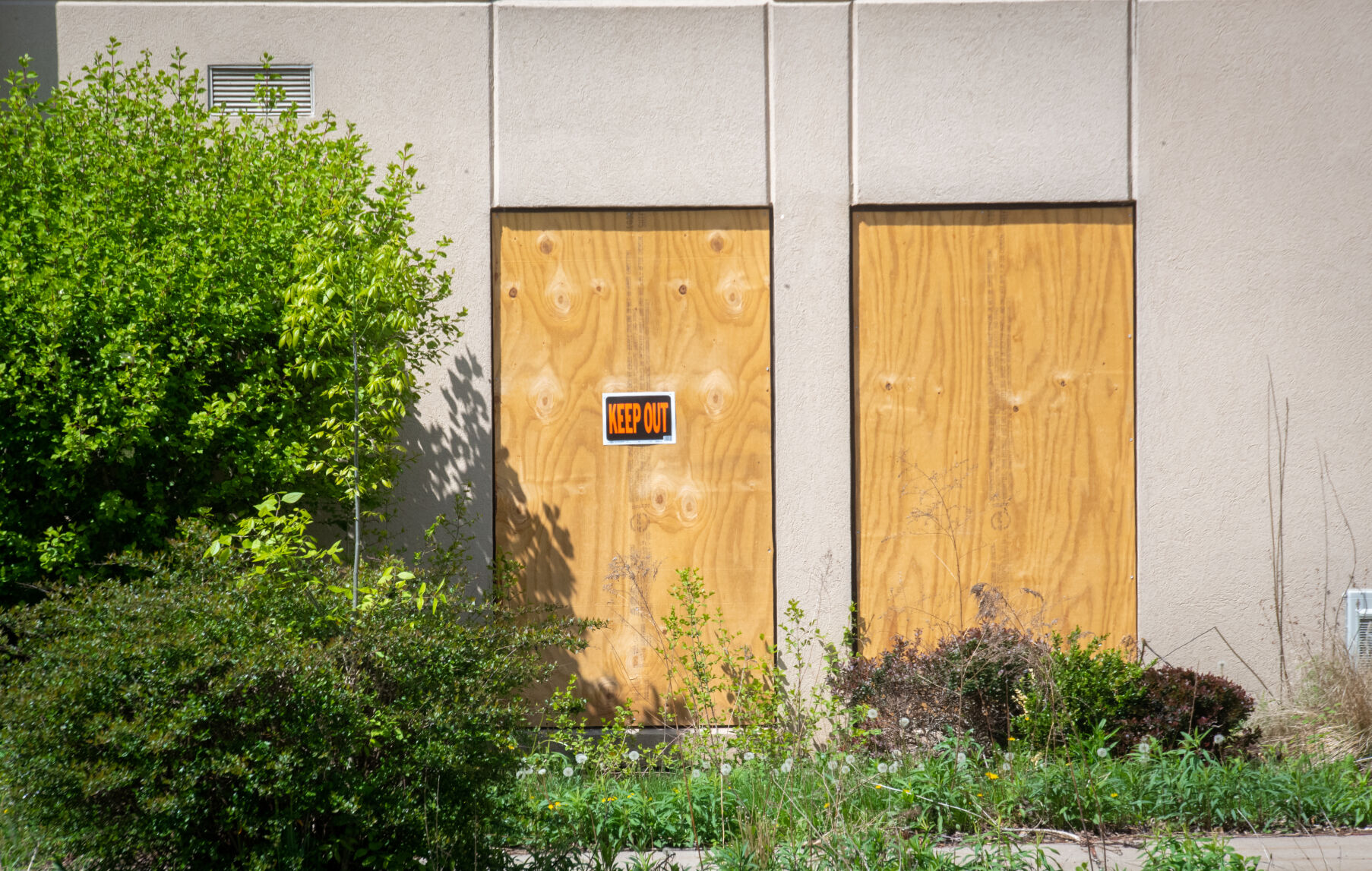 It Could Take Years To Rehab The Abandoned Hampton Inn In Rapho ...