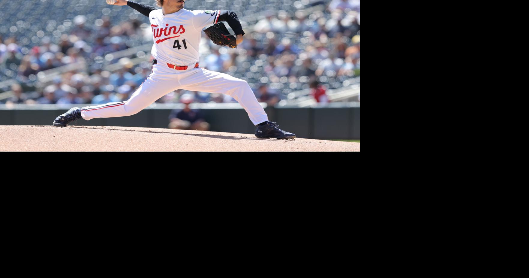 Twins hold on to beat Blue Jays 4-3 after Ryan leaves with elbow soreness